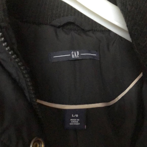 GAP puffer jacket - Picture 3 of 5